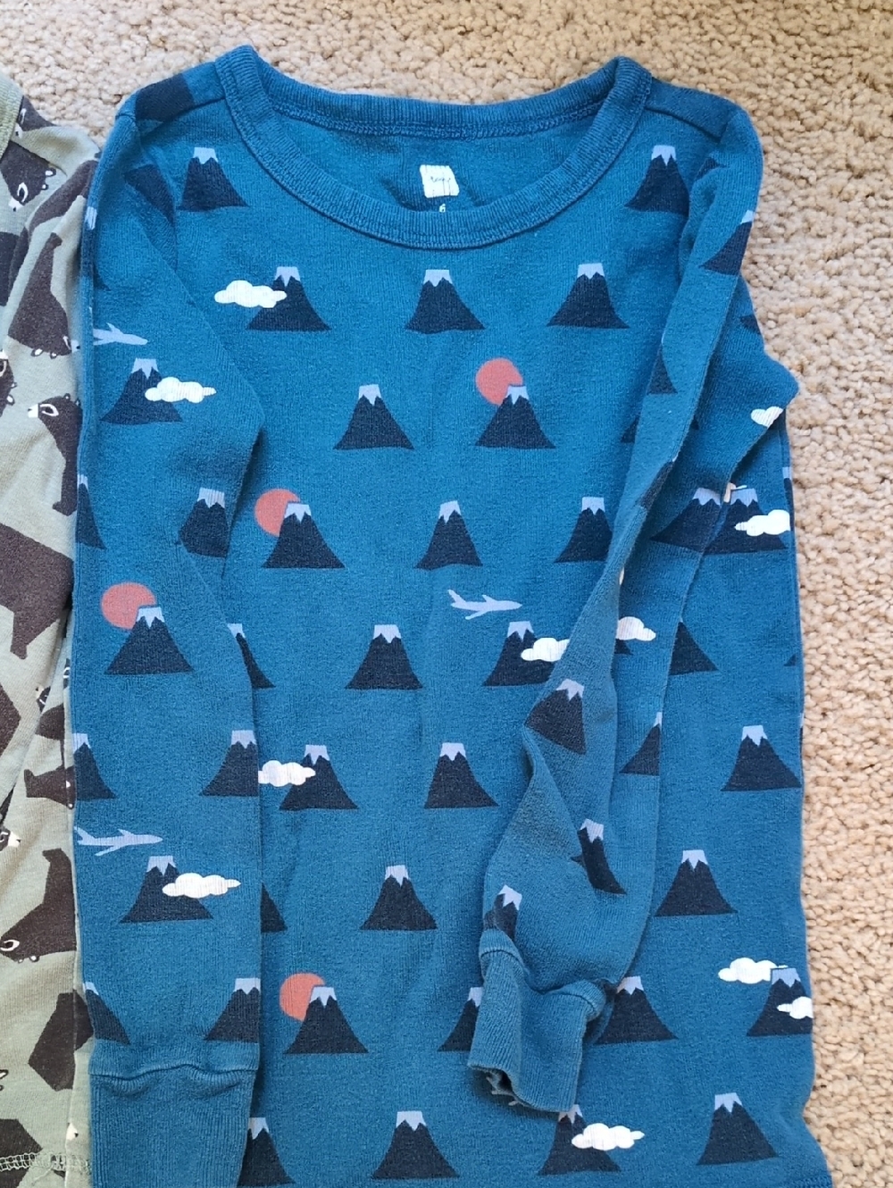 Lot Of 3 Tea Collection Pajamas - Picture 4 of 5